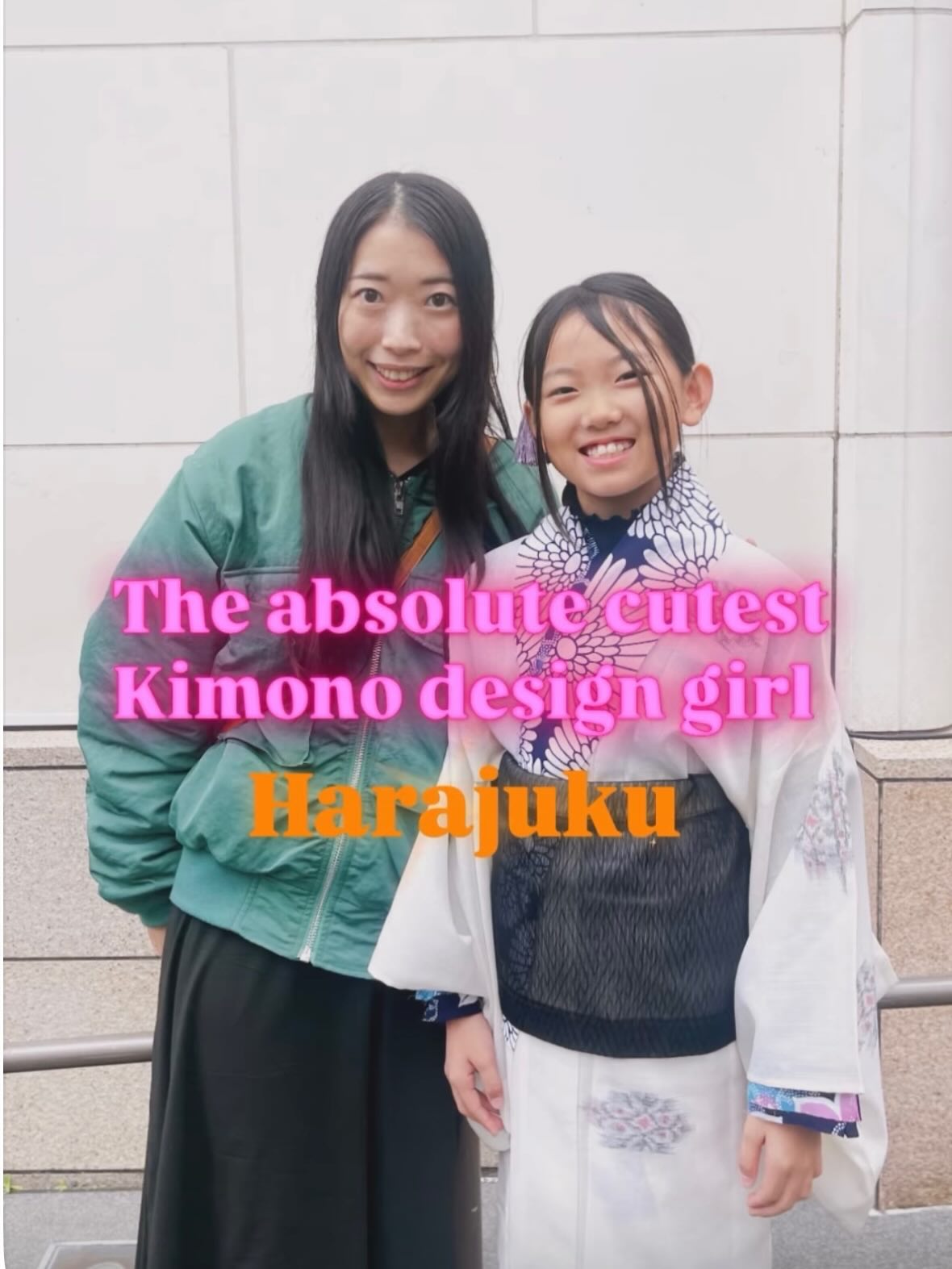 【Prioritize "Connection" over "Perfection."】
We're so proud of the growth we see in one of our upper elementary students.
Instead of staying silent until she finds the "right" words, she bravely raises her hand and speaks from the heart.
By stepping out of her comfort zone, she turns every mistake into a learning opportunity😊✨
Her proactive spirit is the ultimate key to her success. Keep shining! 🌈
-------------------------------------------
【「うまく言えるか」より「伝えたい」が成長の鍵】
高学年クラスの女の子。
先日のクラスで、また成長を感じました。
特に、考えをアウトプットする際の言語力に大きな成長を感じてとても嬉しく思いました。
彼女は初めてクラスに参加してくれた時から、積極的に手を挙げてくれます。
「伝え方がわからないから黙っている」ではなくて、
言葉を探りながらでも
「まずはやってみる」
「伝える方法を探してみる」
これは今までの自分のコンフォートゾーンを抜けて、物事の見えなかった可能性を探る上でとても大切な作業です。
間違っても、それは学びのチャンスに変えられる😊
「自分から学びにいくこと」
そんな一番大切なことを体現する彼女は、自ら学びのコツを掴んでどんどん進化しています🌈✨