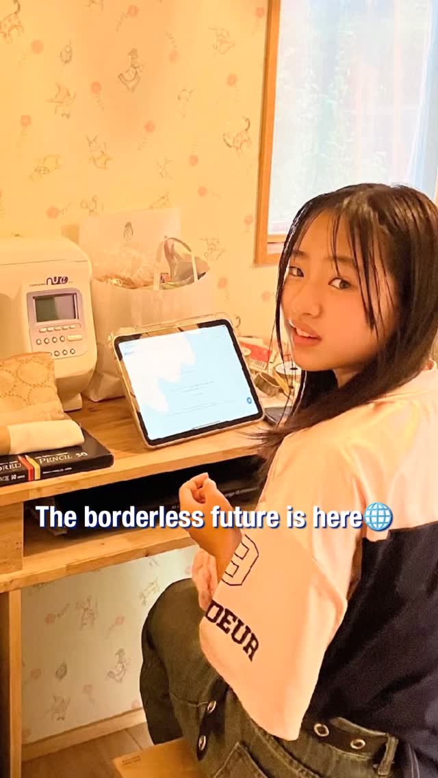 【To everyone crossing borders into the future🌐✨】
When we were children, technology wasn't this advanced.

So, when we talked about studying or working, distance often became an obstacle for us.
But now, if you have the will to do what you love,
you can learn and work from anywhere in the world.

In an era where you can create your own job with just an idea and the drive to execute it, what truly matters is fundamentally understanding what path you want to walk—self-discovery is the most important thing😃

We hope this leads you to discover your true aptitudes and expands your career possibilities.

The physical distance is not the issue;
how much you can broaden the scope of your thinking is what matters✨

Even when faced with the unexpected,
if you have the power to create, your heart will always be fulfilled.

We would be so happy if you could enjoy such a life from childhood,
and continue to cherish it even as adults💙

----------------------------------------
【ボーダレスに未来を越えていくみんなへ🌐✨】

私達が小さい頃、テクノロジーはこんなに発展していなかったから
勉強をする、仕事をすると言った時に
距離は私達の一つの障害となりましたね😊

でも今は自分のやりたい気持ちがあれば
どこにいても学べるし、仕事が出来る時代になった

アイデアと実行力があれば仕事が創れてしまう時代において必要になるのは、根本的にどんな道を歩みたいと思っているか、すなわち自己理解が一番大切だと思います😌
その先に自分の適性に気づき、職業選択の可能性が広がったら良いですよね🌈

物理的距離は障害ではなく
どこまで思考の幅を増やし、深められるかが大切😃

予期せぬ出来事に出会っても
創れる力があったら　みんな心は豊かでいられます✨
そんな日々を子供の頃から楽しんでいけたら嬉しいし　
大人になっても大切にしていきたいですね💙

がんばれ♡ @setsuki_cheerlove